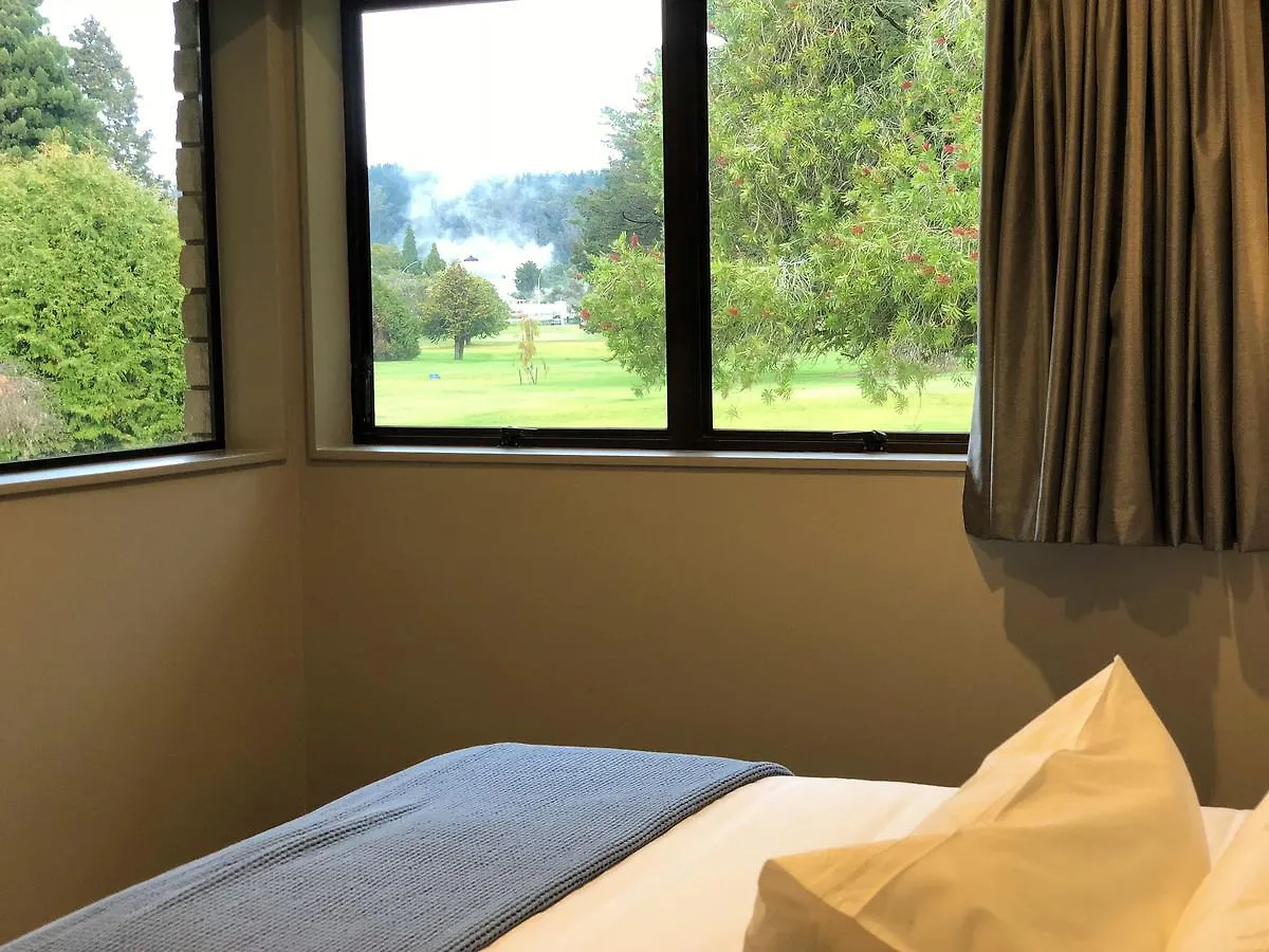 Luxury K-Lodge With Golf Course View-Rotorua Yeni Zelanda