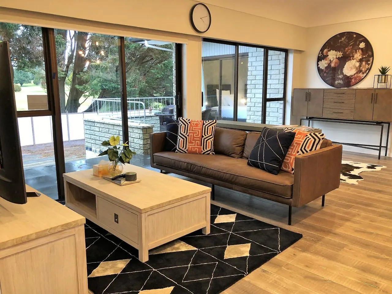 Luxury K-Lodge With Golf Course View-Rotorua